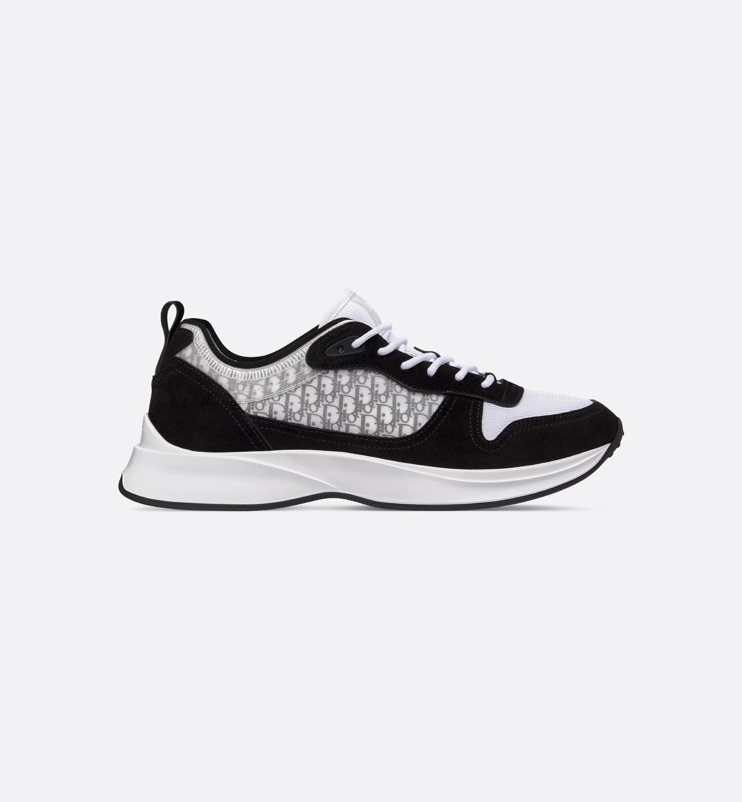 "25" Sneaker