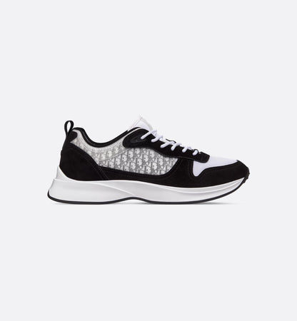 "25" Sneaker