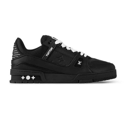 "V All Black" Trainer