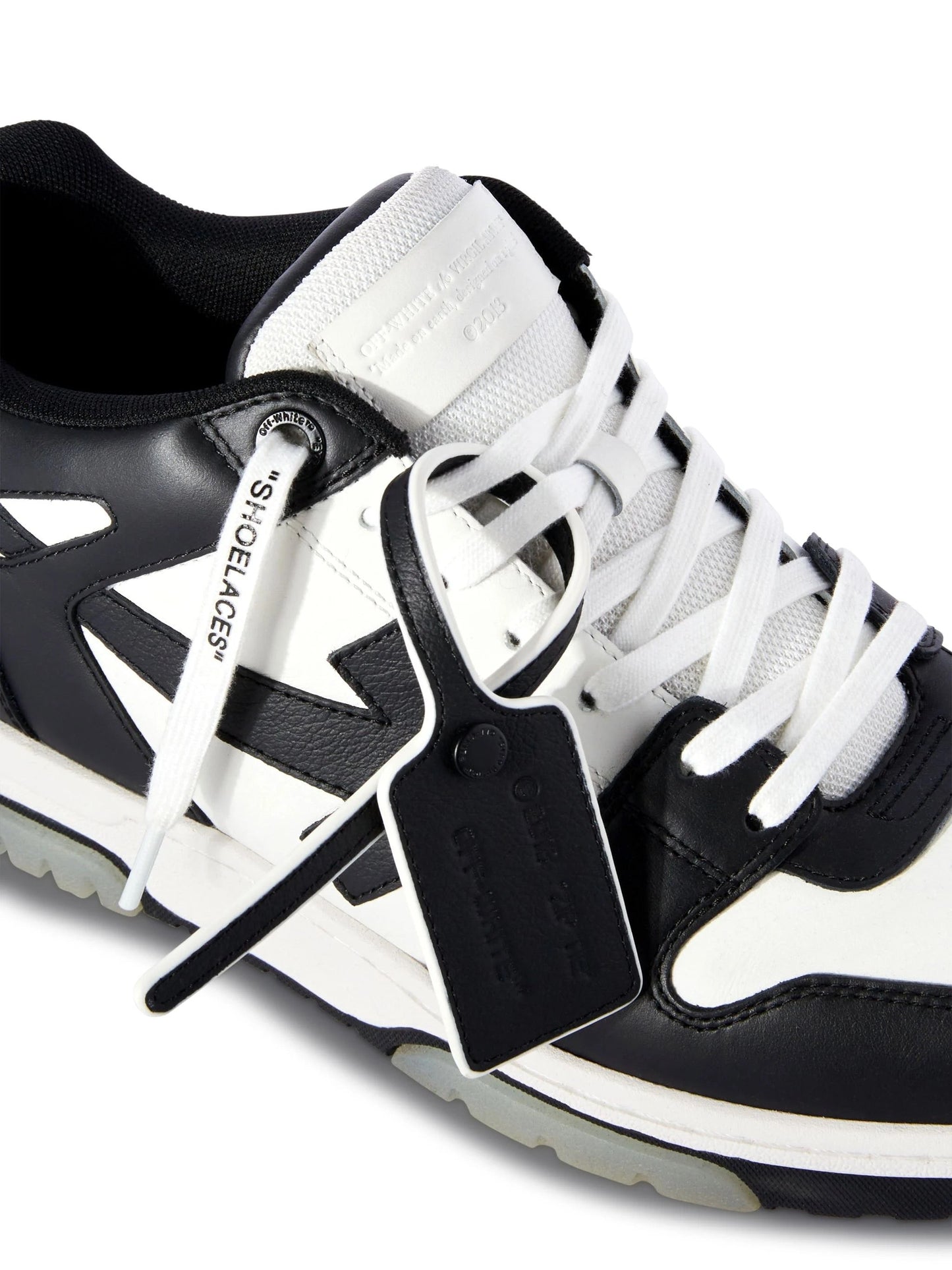 "Arw" Sneaker Black/White