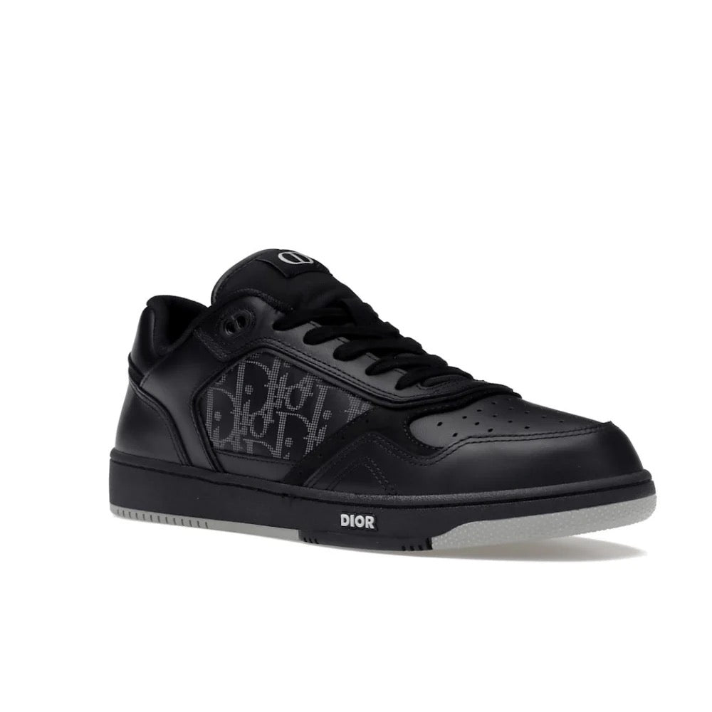 "27" Low Sneaker