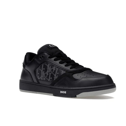 "27" Low Sneaker