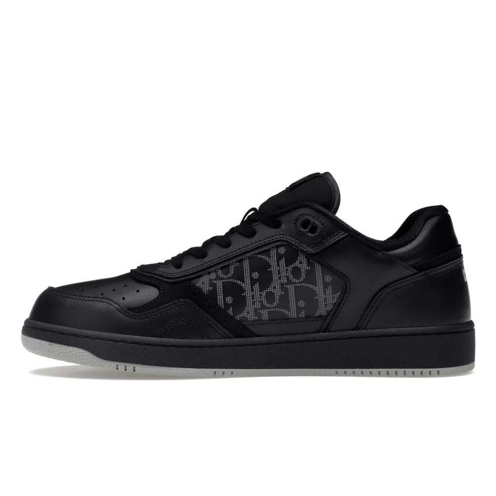 "27" Low Sneaker