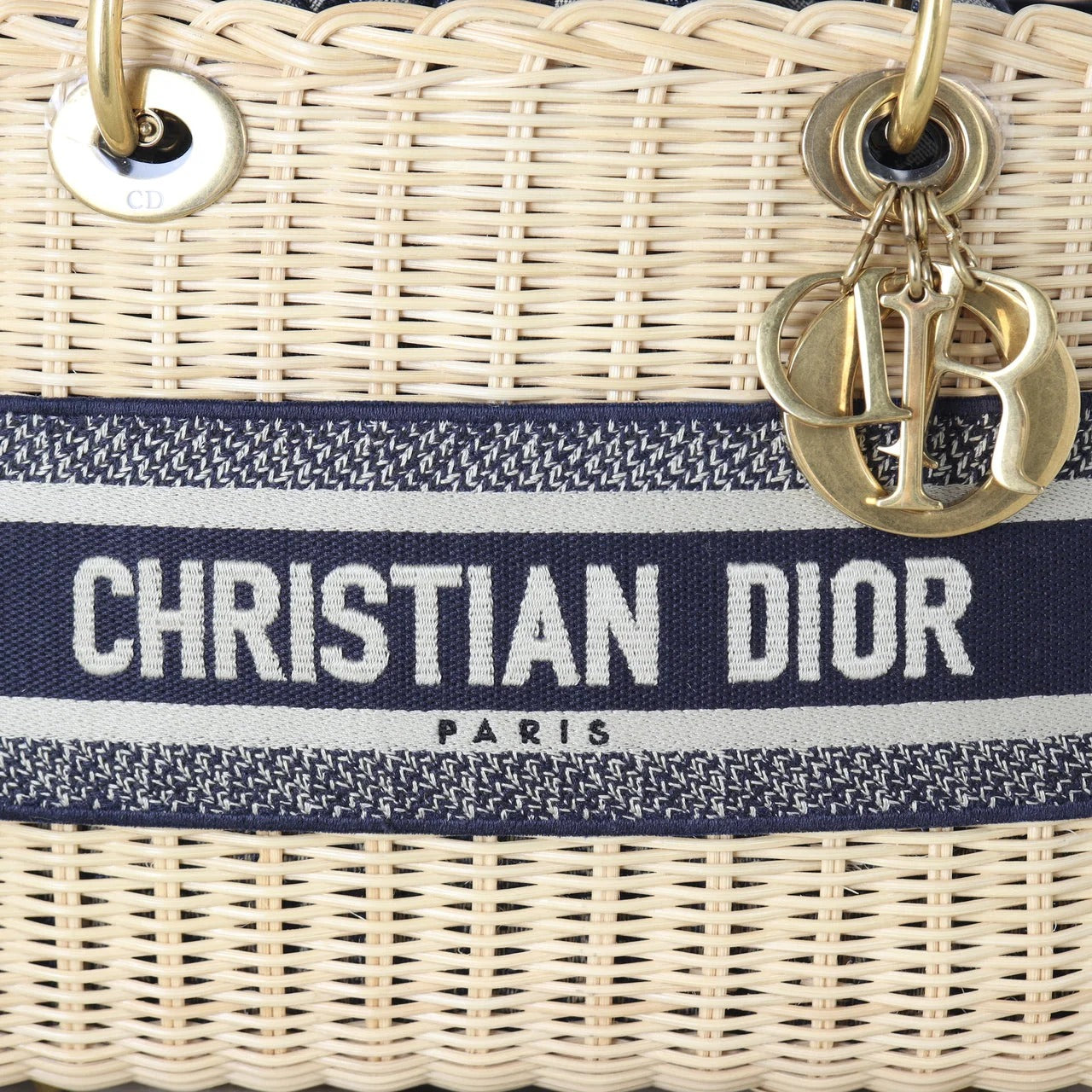 LADY WICKER OBLIQUE