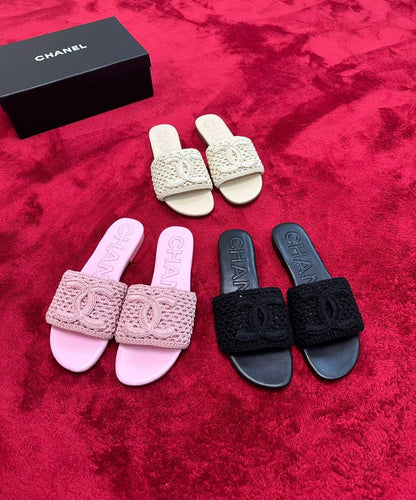 RAFFIAA SLIDES