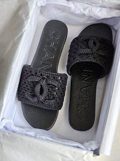 RAFFIAA SLIDES